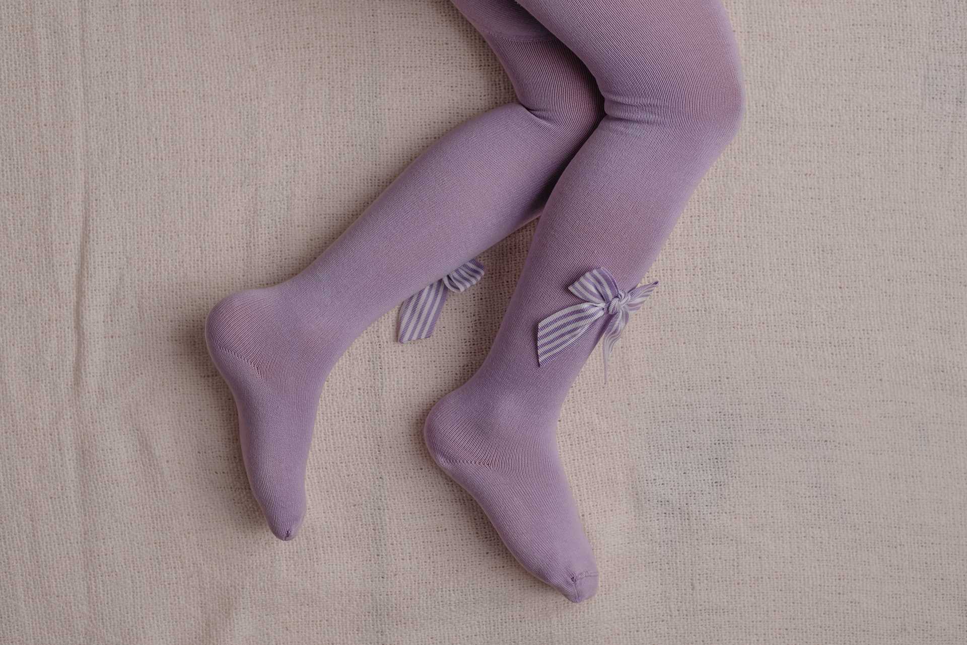 collants-c-laco-riscas-as-cores