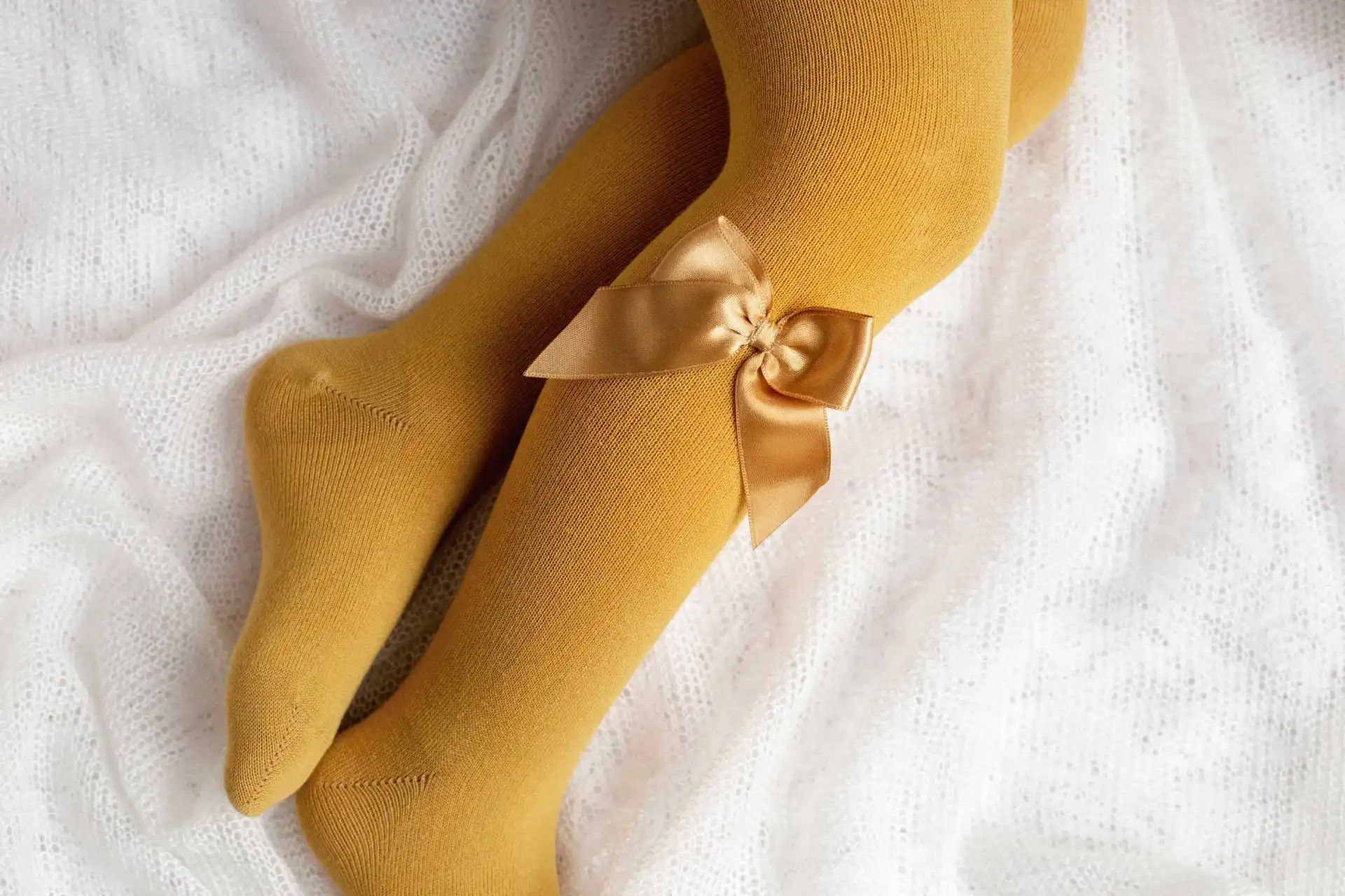 collants-c-laco-cetim-lado